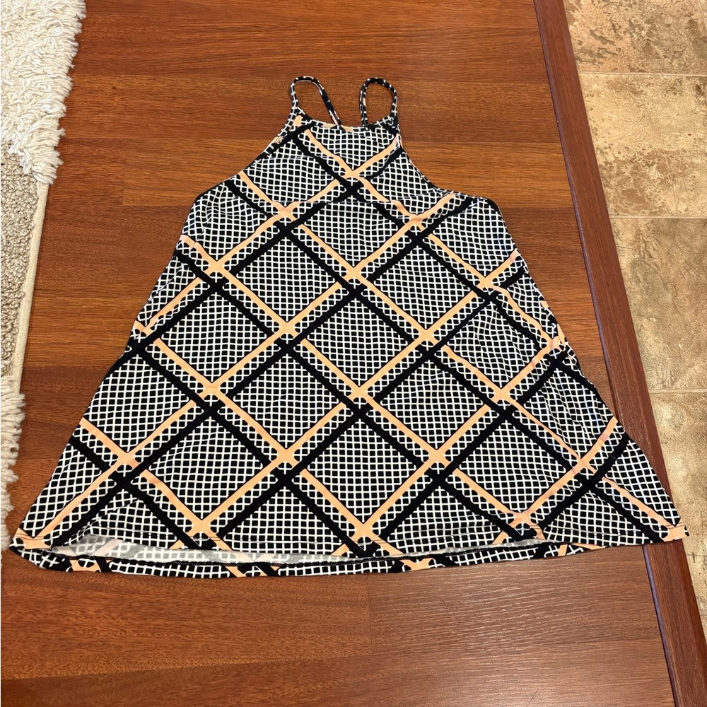 Ava Sky Fighting Eel Geometric Pattern Striped Tank Top Medium